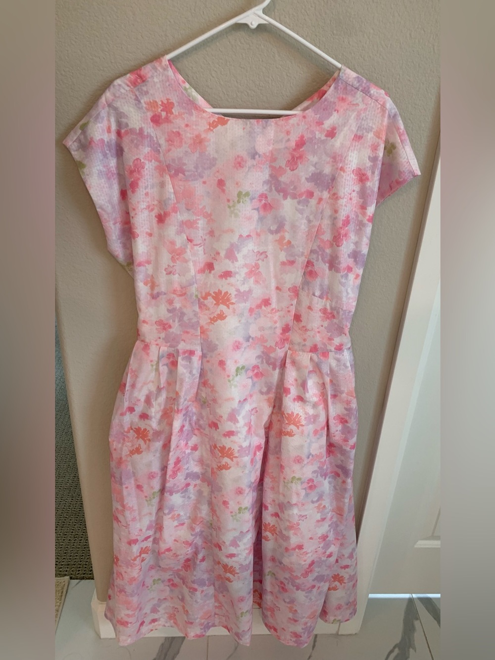 NWOT Women Pink Floral Midi Dress Size Medium Vacation Wedding